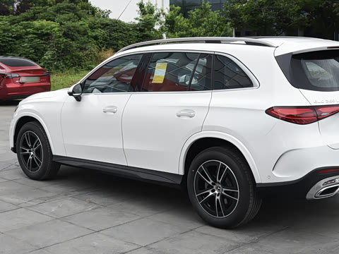 2026�� �Ŀ� GLC 260 L 4MATIC ������