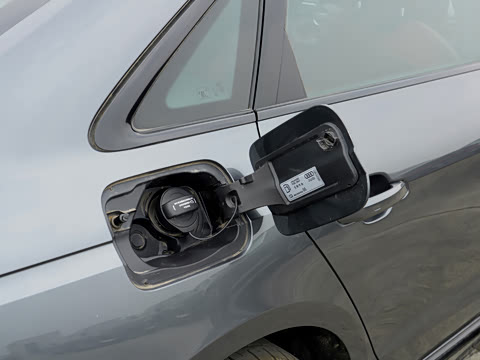 2026�� 200���������� 40 TFSI ���������� B&O ��ҹ��