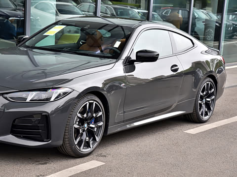 2026�� 430i M�˶���ҹ��װ