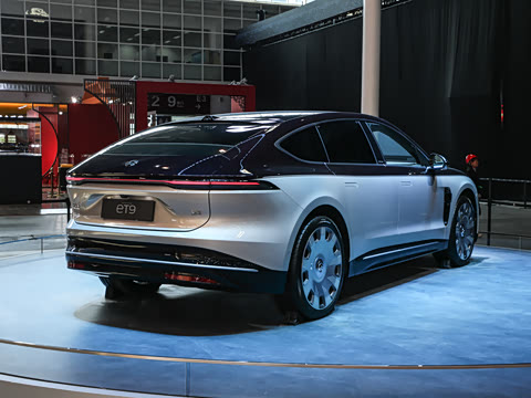 2025�� 102kWh ��ƽ���ر��