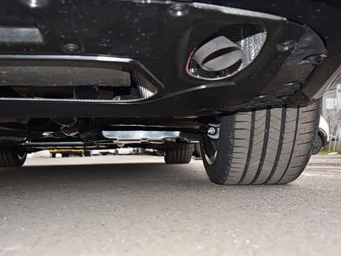 2026�� 740Li ������ M�˶���װ