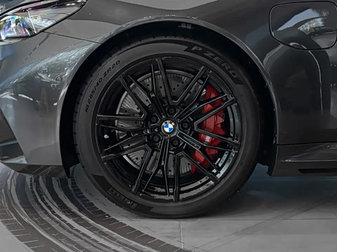 2025�� M5