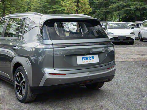 2025�� Plus 610 ������