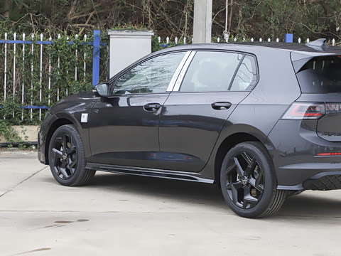 2026�� 300TSI R-Line