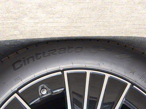 2025�� �Ŀ� E 260 L