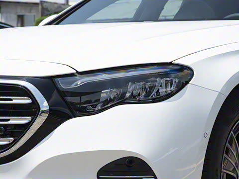 2025�� �Ŀ� E 260 L