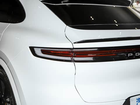 2026�� Cayenne Coup�� 3.0T