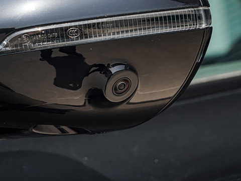 2025�� �Ŀ�  2.0T PHEV ����200��������� 7��