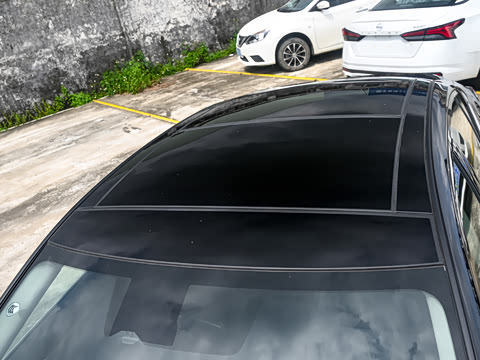 2025�� 2.0L SV �ڽ��