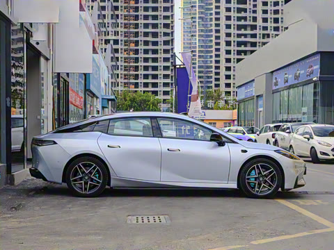 2025�� 710 Max��