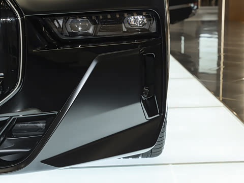 2026�� 740Li ��Ӱ��ذ� M���ܰ��˶���װ