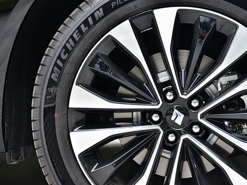 2026�� 235km ����Ǭ��������