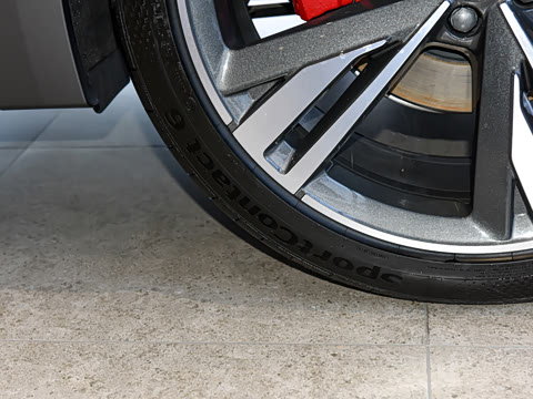 2025�� allroad quattro 55 TFSI ��̽�ռ�