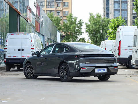 2025�� 130km EM-i ������