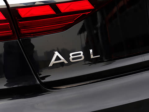 2026�� A8L 45 TFSI quattro ������