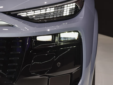 2026�� quattro Ǭ���Ǽݰ�