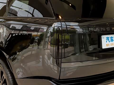2026�� 3.0 L6 360PS SE�����