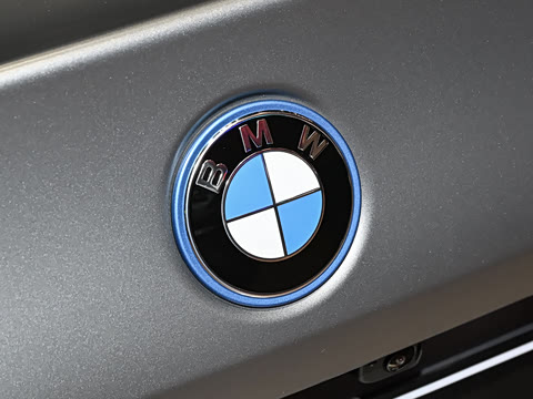 2026�� �Ŀ� xDrive 50L M�˶���װ