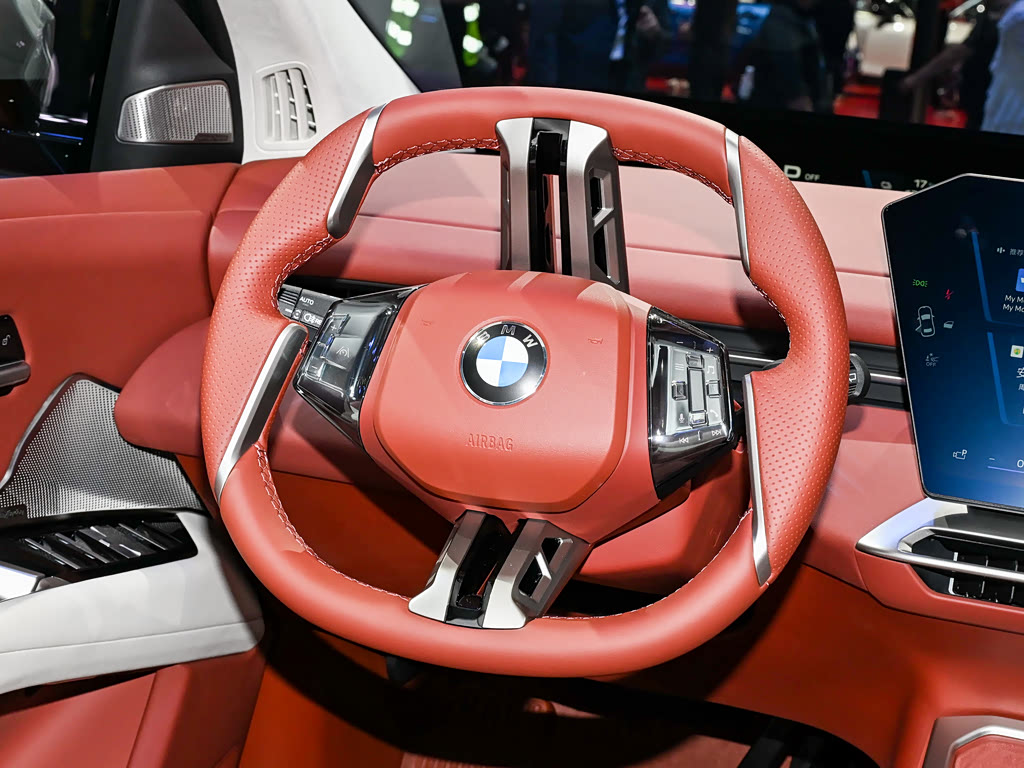 BMW iX3 II, Внедорожник 5 дв.: фото поколения