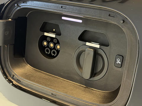 2025�� ���� Ultra�� 52kWh 6���棨896�߼����״