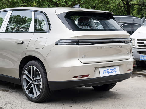 2027�� 660������