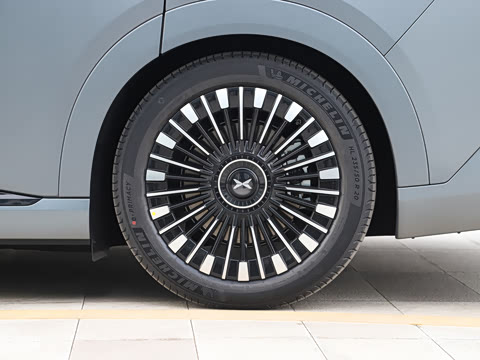 2026�� ���� 750 Ultra