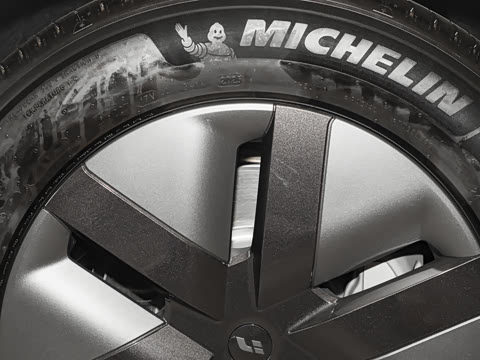 2025�� Ultra ���ܻ��°�