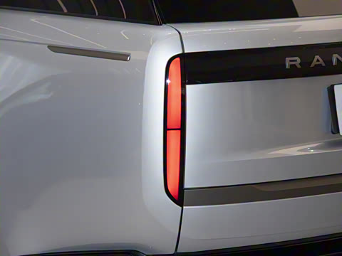 2025�� 3.0 L6 400PS �����ӳ���