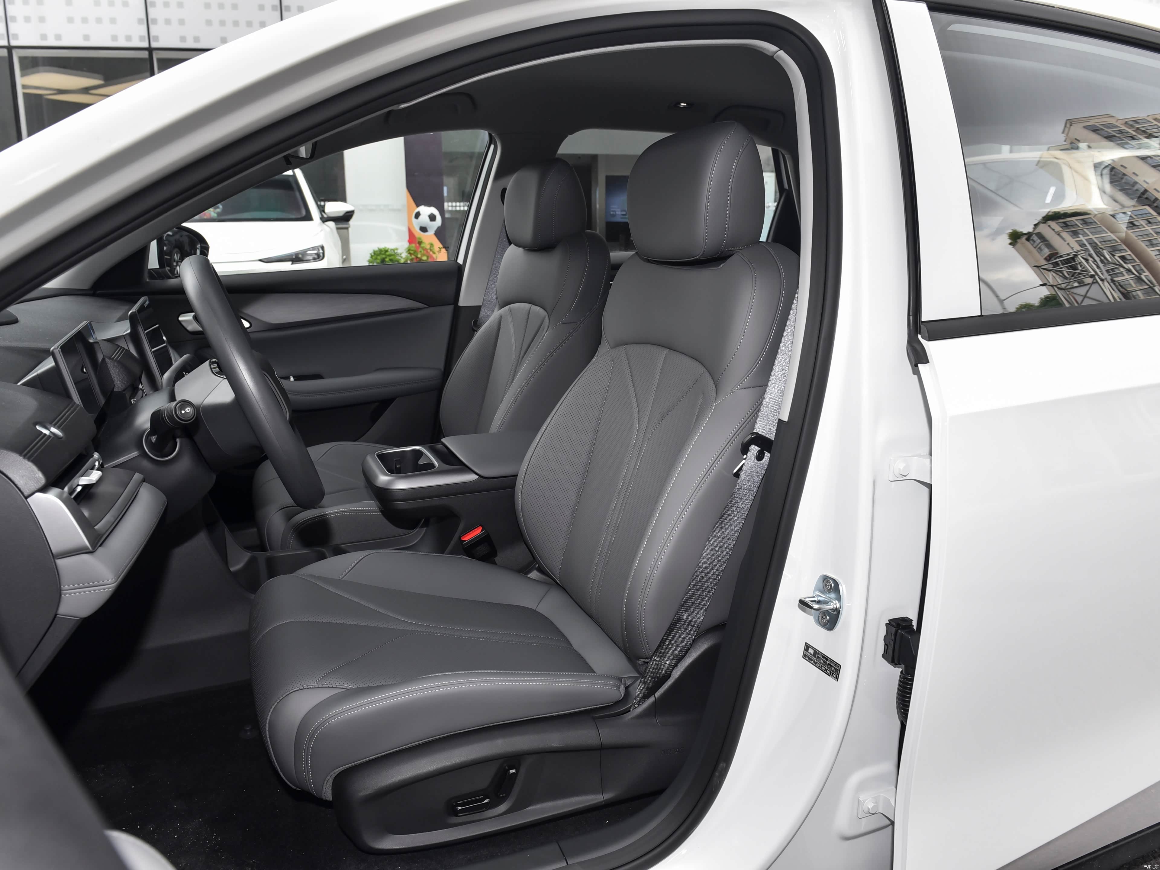 Geely A7 EV, миниатюра 20