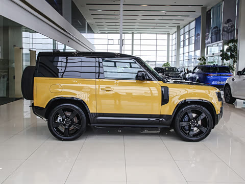 2026�� 90 3.0T P400 X-Dynamic HSE