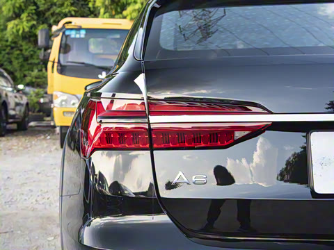 2026�� allroad quattro 55 TFSI