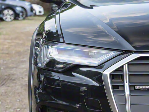 2026�� allroad quattro 55 TFSI