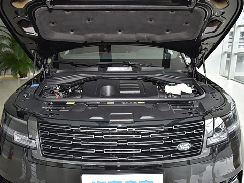 2026�� 3.0 L6 400PS �ڿ���