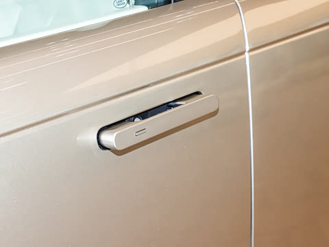 2026�� 3.0 L6 400PS AB�����