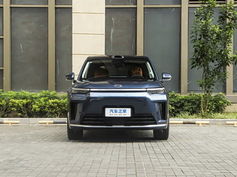 2025�� Ǭ�� UItra 6��