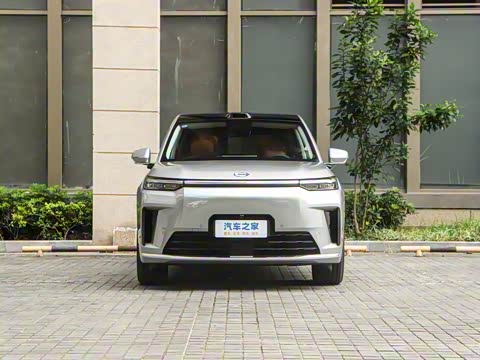 2025�� Ǭ�� UItra 6��