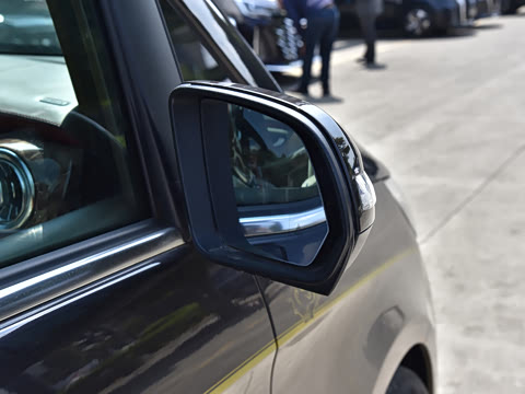 2023�� ��ʨϵ�� 2.0T �� 7��