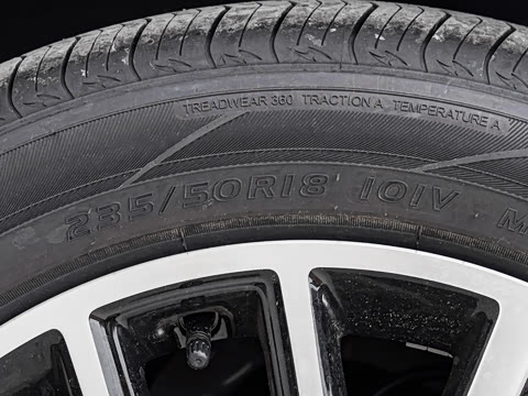 2027�� 610������