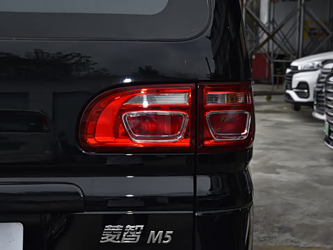 2025�� M5 1.6L ��׼��7��CNG