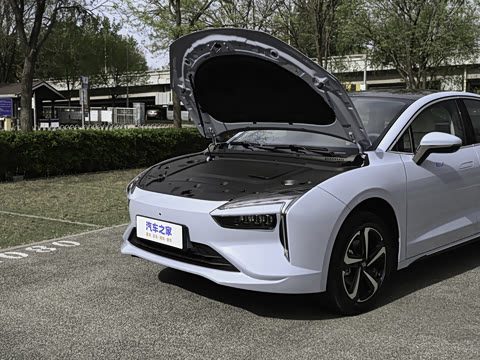 2026�� 705km MAX����������