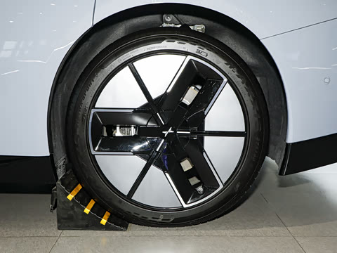 2025�� 820 �������� Ultra