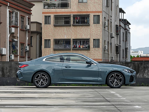 2026�� 425i M�˶���װ