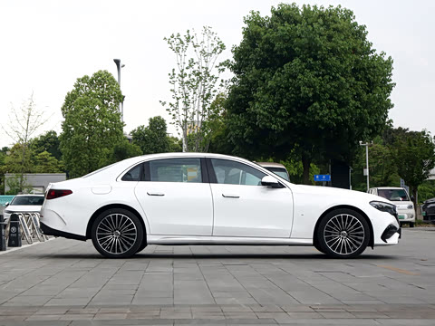 2026�� �Ŀ�� E 300 L ʱ���˶���