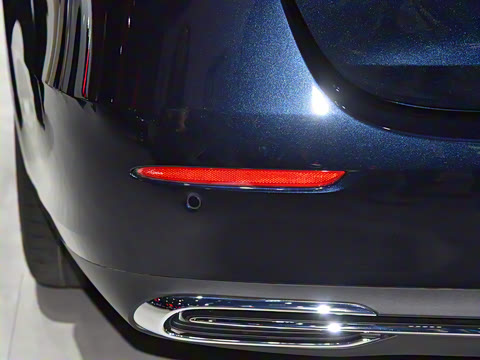 2026�� E 300 L �����