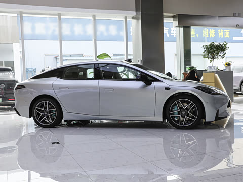 2025�� 630 Max��