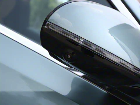 2025�� �Ŀ� E 260 L �˶���