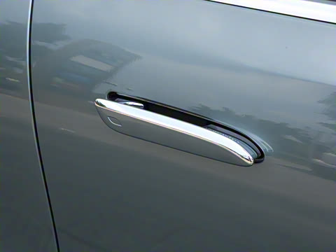 2025�� �Ŀ� E 260 L �˶���