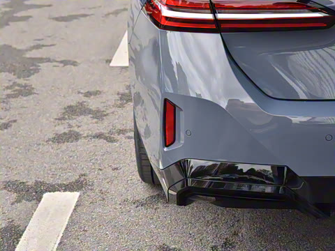 2026�� 530Li ������ M�˶���װ