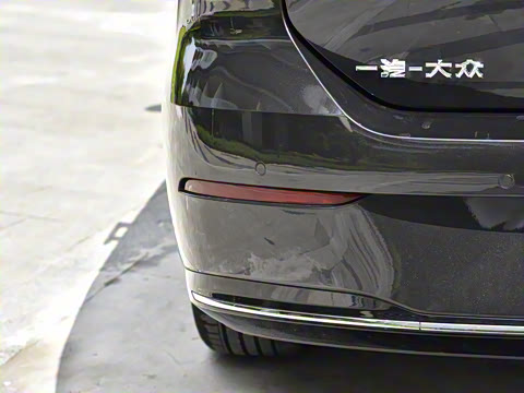 2026�� L 300TSI DSG ������