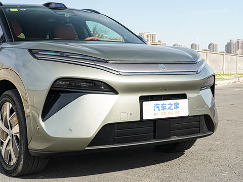 2025�� DM 215KM�����״��콢��